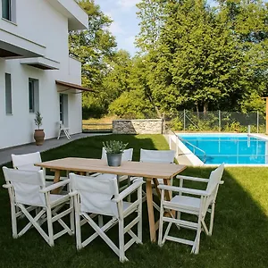 Aristotelia Gi Ikies - Poolside Retreats Ολυμπιάδα